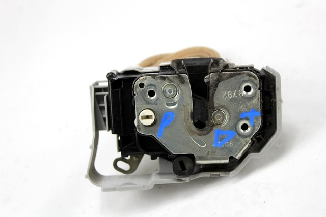 CENTRALNO ZAKLEPANJE ZADNJIH DESNIH VRAT OEM N. 51827959 ORIGINAL REZERVNI DEL FIAT BRAVO 198 (02/2007 - 2010) DIESEL LETNIK 2008