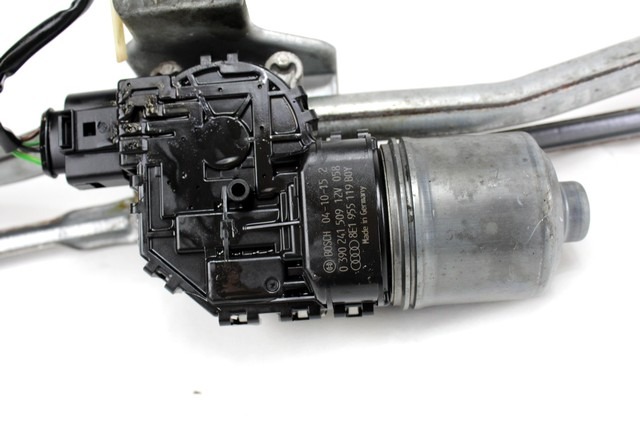 MOTORCEK PREDNJIH BRISALCEV OEM N. 8E1955119 ORIGINAL REZERVNI DEL AUDI A4 B7 8EC 8ED 8HE BER/SW/CABRIO (2004 - 2007) DIESEL LETNIK 2005