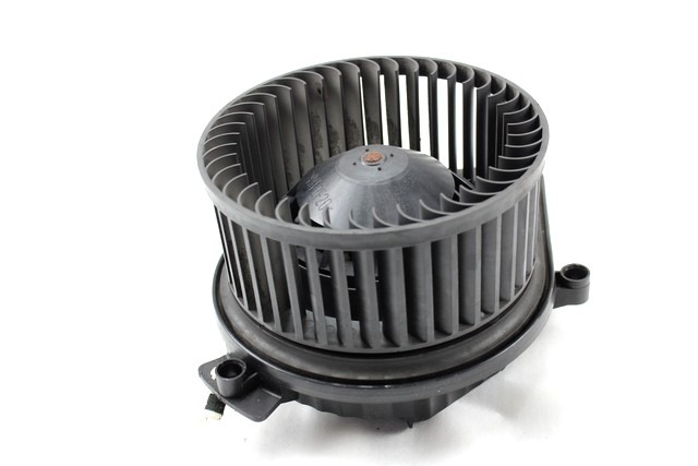 VENTILATOR  KABINE  OEM N. 8E1820021E ORIGINAL REZERVNI DEL AUDI A4 B7 8EC 8ED 8HE BER/SW/CABRIO (2004 - 2007) DIESEL LETNIK 2005