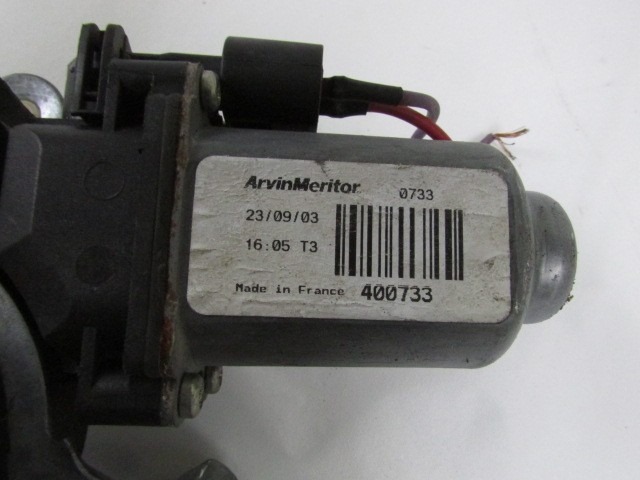 MEHANIZEM DVIGA SPREDNJIH STEKEL  OEM N. 16109 SISTEMA ALZACRISTALLO PORTA ANTERIORE ELETTR ORIGINAL REZERVNI DEL RENAULT CLIO BB CB MK2 R / CLIO STORIA (05/2001 - 2012) DIESEL LETNIK 2003