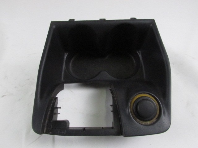 PEPELNIK / DRZALA ZA PIJACO OEM N. 8200152201 ORIGINAL REZERVNI DEL RENAULT CLIO BB CB MK2 R / CLIO STORIA (05/2001 - 2012) DIESEL LETNIK 2003