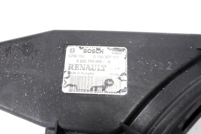 VENTILATOR HLADILNIKA OEM N. 8200765566 ORIGINAL REZERVNI DEL DACIA SANDERO MK1 (2008 - 2012) BENZINA/GPL LETNIK 2009