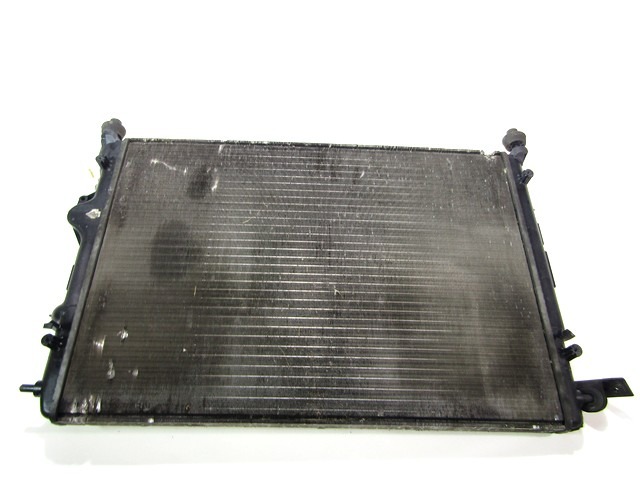 RADIATOR VODE OEM N. 8200062891A ORIGINAL REZERVNI DEL RENAULT SCENIC JA0/1 FA0 MK1 R (1999 - 2003) DIESEL LETNIK 2001