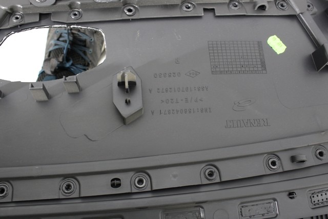 VRATNI PANEL OEM N. PNPDTRNMEGANEBZ01MK3SW5P ORIGINAL REZERVNI DEL RENAULT MEGANE MK3 BZ0/1 B3 DZ0/1 KZ0/1 BER/SPORTOUR/ESTATE (2009 - 2015) DIESEL LETNIK 2011