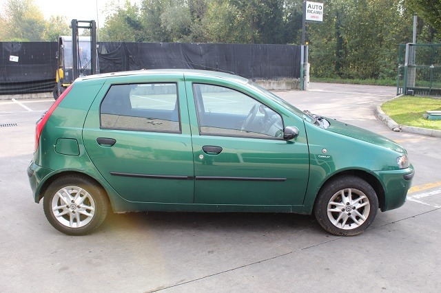 FIAT PUNTO 1.2 B 44KW 5M 5P (2000) RICAMBI IN MAGAZZINO