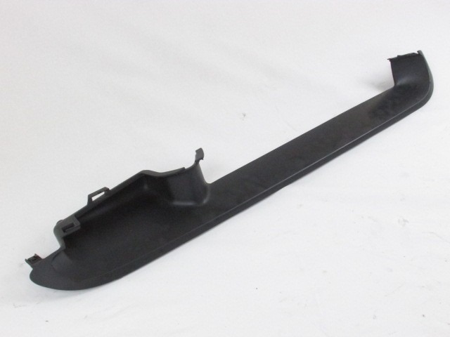 MONTA?NI DELI /  ARMATURNE PLOSCE SPODNJI OEM N. 8200233061 ORIGINAL REZERVNI DEL RENAULT SCENIC/GRAND SCENIC JM0/1 MK2 (2003 - 2009) BENZINA LETNIK 2007