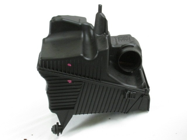 FILTAR ZRAKA OEM N. 8200369755 ORIGINAL REZERVNI DEL RENAULT SCENIC/GRAND SCENIC JM0/1 MK2 (2003 - 2009) BENZINA LETNIK 2007