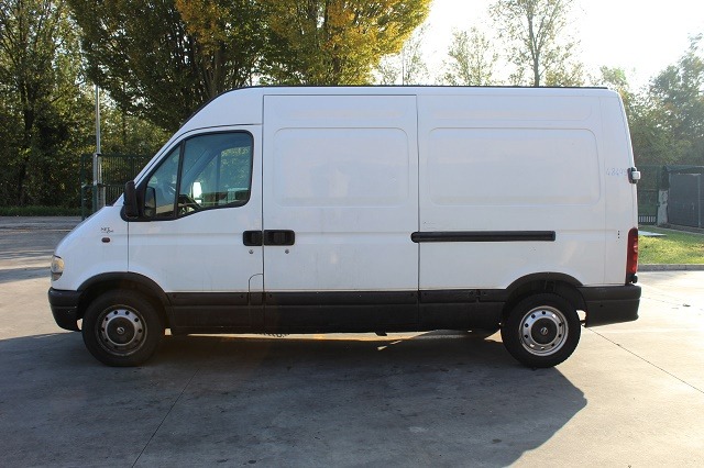 NISSAN INTERSTAR 2.5 D 84KW 5M 4P (2002) RICAMBI IN MAGAZZINO