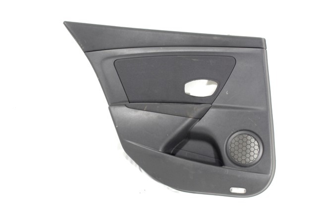 VRATNI PANEL OEM N. PNPSTRNMEGANEBZ01MK3SW5P ORIGINAL REZERVNI DEL RENAULT MEGANE MK3 BZ0/1 B3 DZ0/1 KZ0/1 BER/SPORTOUR/ESTATE (2009 - 2015) BENZINA LETNIK 2011