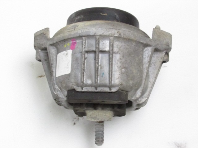 NOSILCI MOTORJA/DRUGO OEM N. 13981112 ORIGINAL REZERVNI DEL BMW SERIE 3 BER/SW/COUPE/CABRIO E90/E91/E92/E93 (2005 -2009) DIESEL LETNIK 2006