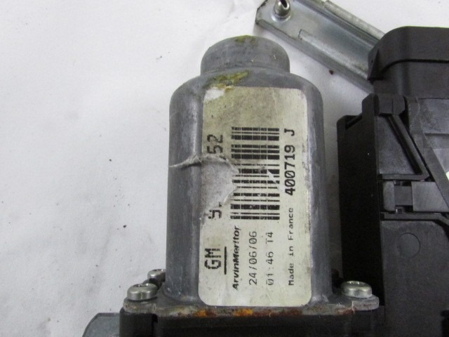 MEHANIZEM DVIGA SPREDNJIH STEKEL  OEM N. 18228 SISTEMA ALZACRISTALLO PORTA ANTERIORE ELETTR ORIGINAL REZERVNI DEL OPEL MERIVA A X03 (2003 - 2006) BENZINA LETNIK 2006