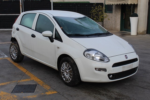 FIAT PUNTO 1.2 B 51KW 5M 5P (2017) RICAMBI IN MAGAZZINO