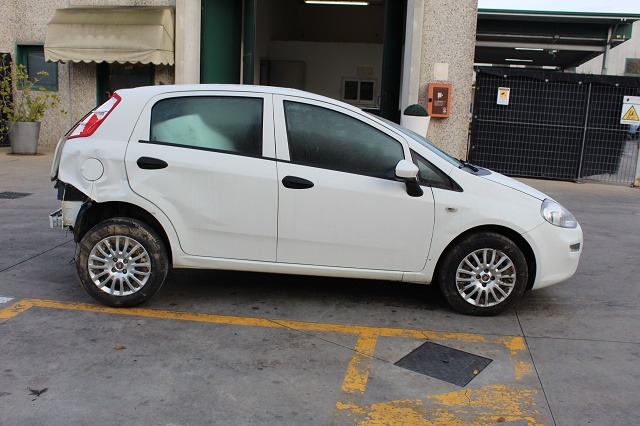 FIAT PUNTO 1.2 B 51KW 5M 5P (2017) RICAMBI IN MAGAZZINO