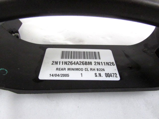 ZUNANJA KLJUKA ZADNJA DESNA VRATA OEM N. 2N11-N264A26-BM ORIGINAL REZERVNI DEL FORD FUSION JU (2002 - 02/2006) BENZINA LETNIK 2005