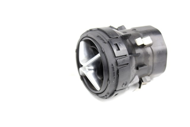 ODVOD ZRAKA OEM N. A1768300354 ORIGINAL REZERVNI DEL MERCEDES CLASSE A W176 (2012 - 2018)DIESEL LETNIK 2013