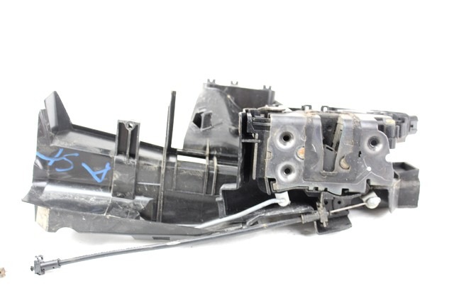 CENTRALNO ZAKLEPANJE PREDNIH LEVIH VRAT OEM N. 3M5A-R21813-ER ORIGINAL REZERVNI DEL FORD FOCUS DA HCP DP MK2 BER/SW (2005 - 2008) DIESEL LETNIK 2006