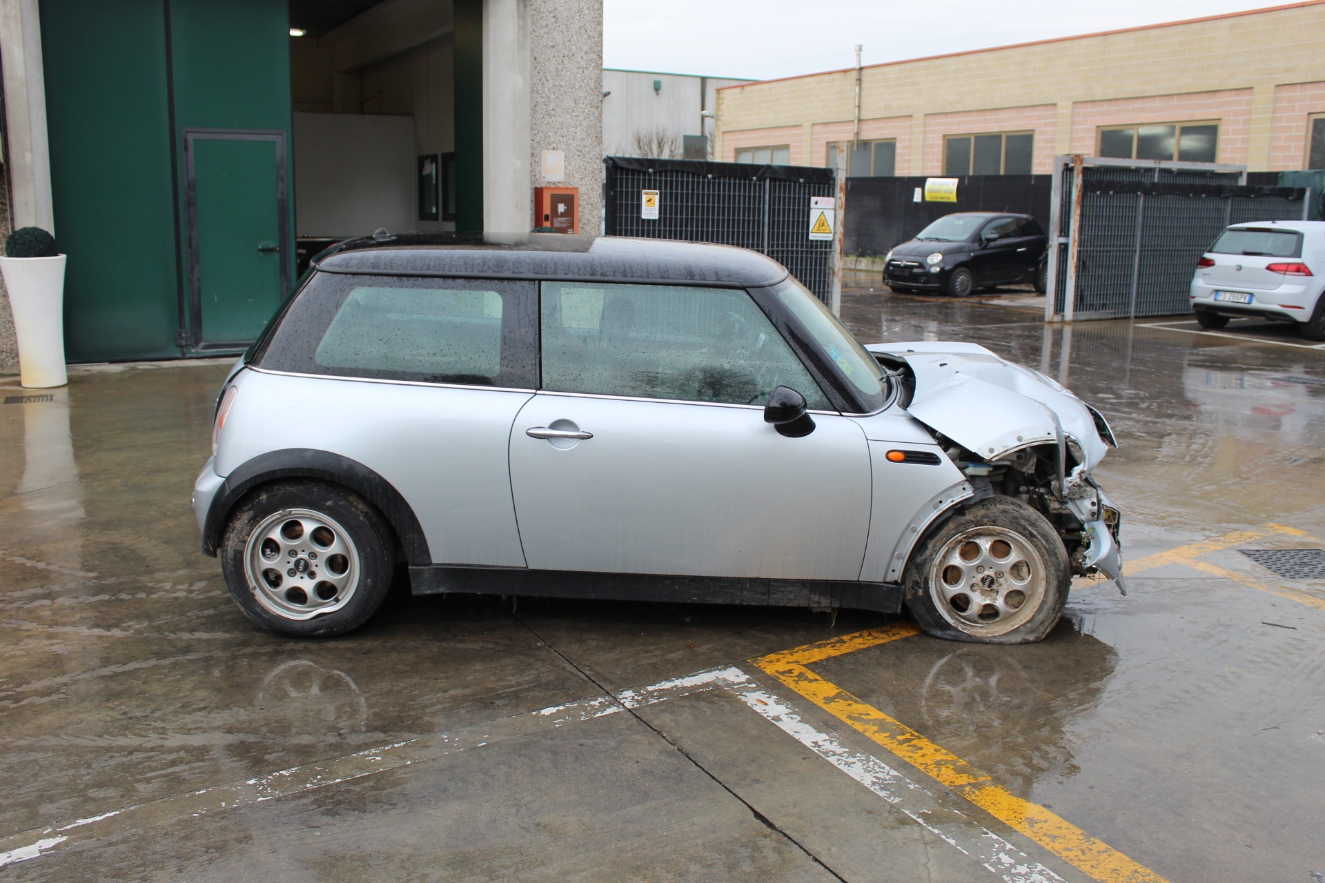 MINI COOPER 1.6 B 85KW 5M 3P (2004) RICAMBI IN MAGAZZINO 