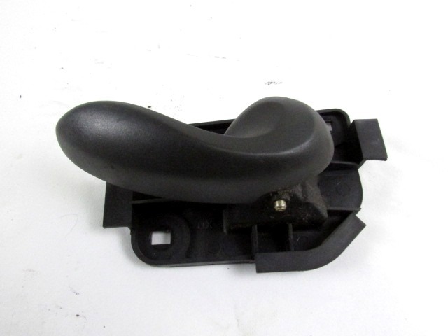 NOTRANJA KLJUKA  OEM N. 735267590 ORIGINAL REZERVNI DEL FIAT PUNTO 188 188AX MK2 (1999 - 2003) BENZINA LETNIK 2000