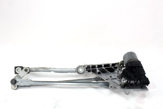 MOTORCEK PREDNJIH BRISALCEV OEM N. 8A61-17B571-AB ORIGINAL REZERVNI DEL FORD FIESTA CB1 CNN MK6 R (2012 - 2017)DIESEL LETNIK 2013