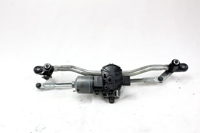 MOTORCEK PREDNJIH BRISALCEV OEM N. 390243019 ORIGINAL REZERVNI DEL ALFA ROMEO GIULIETTA 940 (2010 - 2020) DIESEL LETNIK 2011