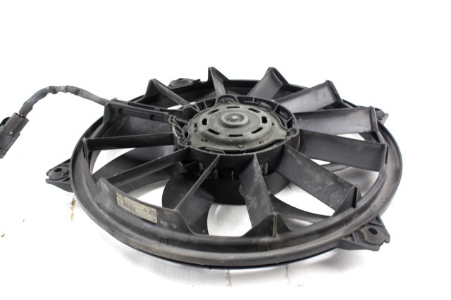 VENTILATOR HLADILNIKA OEM N. 9650116580 ORIGINAL REZERVNI DEL PEUGEOT 307 3A/B/C/E/H BER/SW/CABRIO (2001 - 2009) DIESEL LETNIK 2004