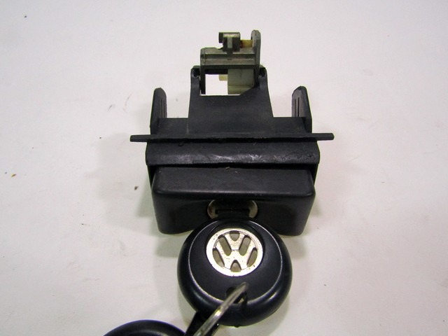 ZAKLEPANJE PRTLJA?NIH VRAT  OEM N. 191827571C  ORIGINAL REZERVNI DEL VOLKSWAGEN GOLF II 19E 1G1 MK2 (1983 - 1992)BENZINA LETNIK 1985