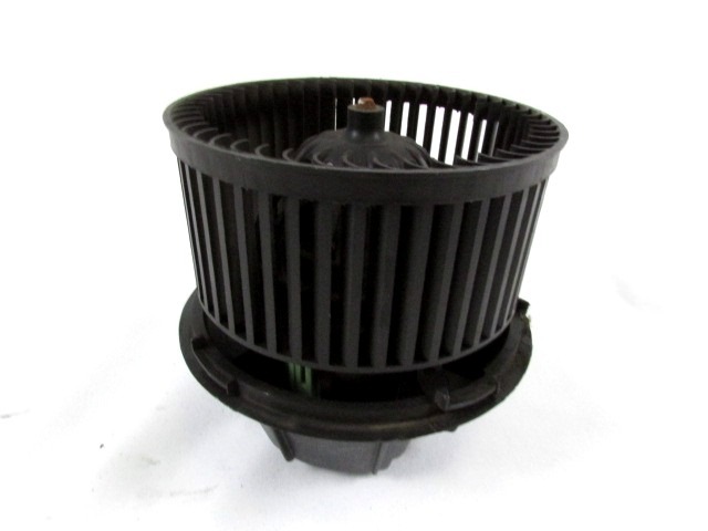 VENTILATOR  KABINE  OEM N. 6001547487 ORIGINAL REZERVNI DEL DACIA SANDERO MK1 (2008 - 2012) BENZINA LETNIK 2009