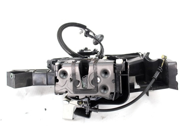 CENTRALNO ZAKLEPANJE ZADNJIH DESNIH VRAT OEM N. 4M5A-A26412-BC ORIGINAL REZERVNI DEL FORD FOCUS DA HCP DP MK2 BER/SW (2005 - 2008) DIESEL LETNIK 2006