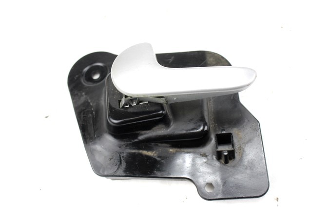 NOTRANJA KLJUKA  OEM N. 13121860 ORIGINAL REZERVNI DEL OPEL MERIVA A X03 (2003 - 2006) DIESEL LETNIK 2005