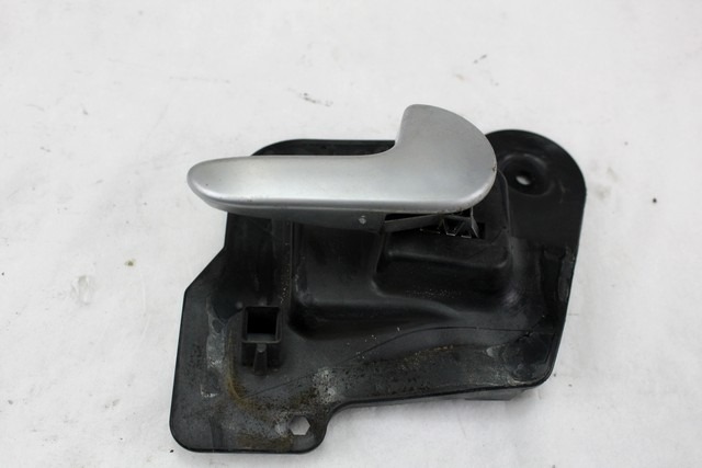 NOTRANJA KLJUKA  OEM N. 13121861 ORIGINAL REZERVNI DEL OPEL MERIVA A X03 (2003 - 2006) DIESEL LETNIK 2005