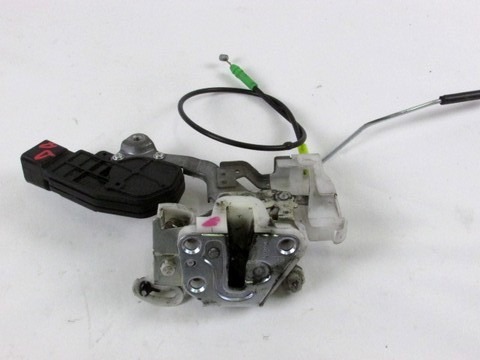 CENTRALNI ZAKLEP SPREDNJIH VRAT  OEM N. 9136T1 ORIGINAL REZERVNI DEL PEUGEOT 107 PM PN (2005 - 2014) BENZINA LETNIK 2013