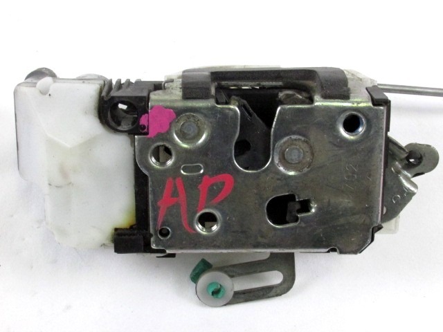 CENTRALNI ZAKLEP SPREDNJIH VRAT  OEM N. 46536061 ORIGINAL REZERVNI DEL FIAT PUNTO 188 MK2 R (2003 - 2011) BENZINA LETNIK 2007