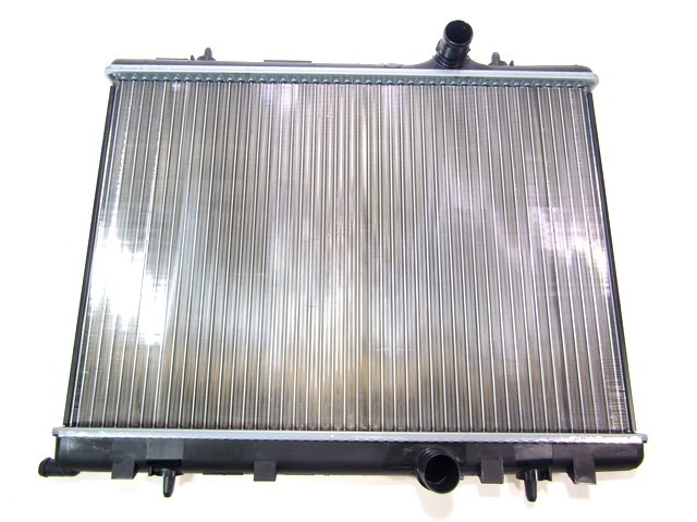 RADIATOR VODE OEM N. 1330N5 ORIGINAL REZERVNI DEL PEUGEOT 307 3A/B/C/E/H BER/SW/CABRIO (2001 - 2009) DIESEL LETNIK 2004