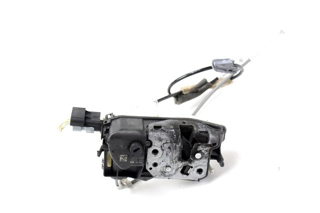 CENTRALNI ZAKLEP SPREDNJIH VRAT  OEM N. 9801689980 ORIGINAL REZERVNI DEL CITROEN C4 CACTUS (2014 - 2018)DIESEL LETNIK 2015