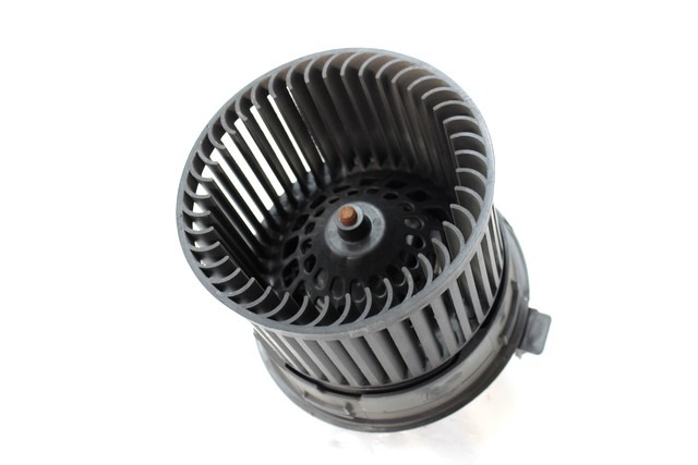 VENTILATOR  KABINE  OEM N. 6441Z7 ORIGINAL REZERVNI DEL PEUGEOT 308 4A 4B 4C 4E 4H MK1 BER/SW/CC (2007 - 2013) DIESEL LETNIK 2010