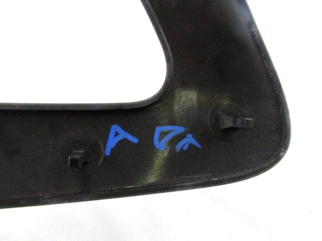 OKRASNE LETVICE VRAT  OEM N. 8P0867410A ORIGINAL REZERVNI DEL AUDI A3 MK2 8P 8PA 8P1 (2003 - 2008)DIESEL LETNIK 2003