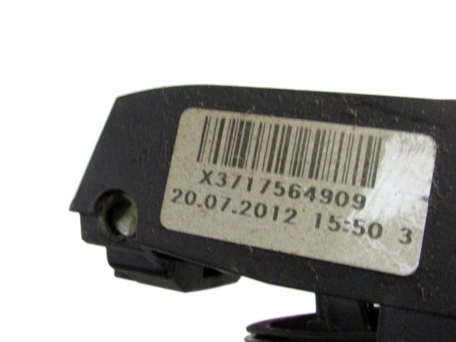 ZUNANJA KLJUKA ZADNJA LEVA VRATA OEM N. 51227276241 ORIGINAL REZERVNI DEL BMW SERIE 5 F10 F11 (2010 - 2017) DIESEL LETNIK 2012