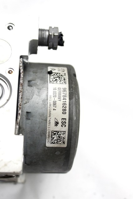 ABS AGREGAT S PUMPO OEM N. 9678416280 ORIGINAL REZERVNI DEL CITROEN DS3 (2009 - 2014) DIESEL LETNIK 2011