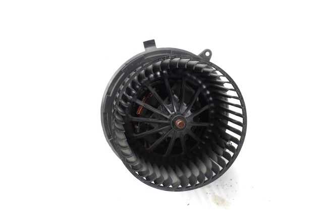 VENTILATOR  KABINE  OEM N. T4190001 ORIGINAL REZERVNI DEL CITROEN DS3 (2009 - 2014) DIESEL LETNIK 2011