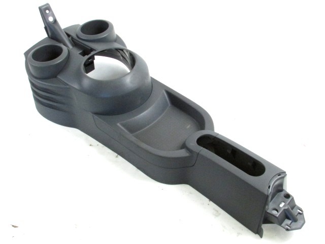 PLASTIKA MED SEDEZI BREZ NASLONJALA ROK OEM N. 8011A288 ORIGINAL REZERVNI DEL MITSUBISHI COLT Z30 Z3_A Z2_A MK6 (2004 - 2009) BENZINA LETNIK 2005