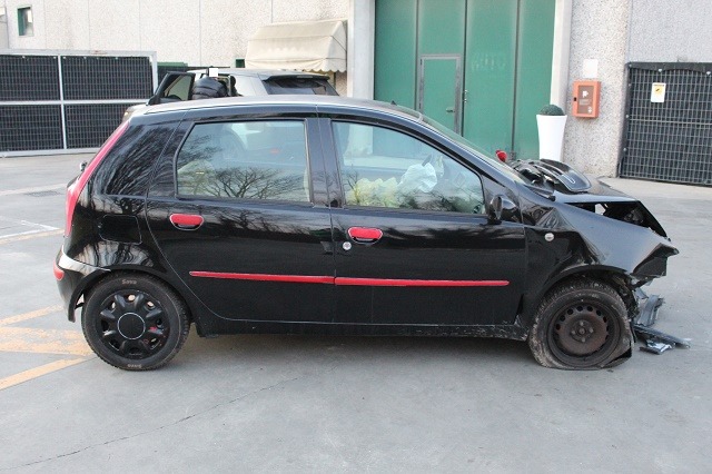 FIAT PUNTO 1.2 B 44KW 5M 5P (2002) RICAMBI IN MAGAZZINO