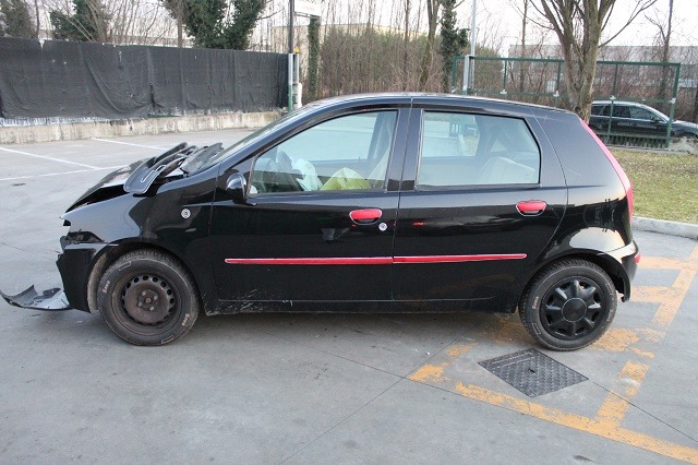 FIAT PUNTO 1.2 B 44KW 5M 5P (2002) RICAMBI IN MAGAZZINO