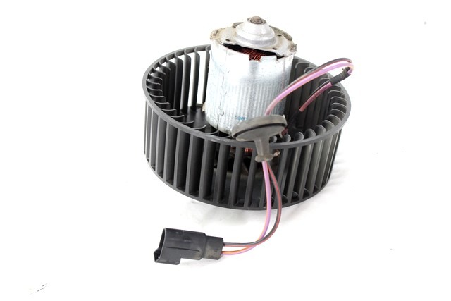 VENTILATOR  KABINE  OEM N. 1055062 ORIGINAL REZERVNI DEL FORD FIESTA JA JB R MK4 (1999 - 2002)BENZINA LETNIK 2000