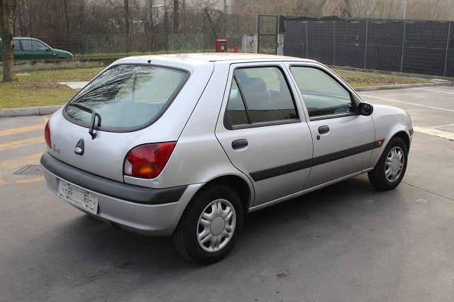 FORD FIESTA 1.2 55KW 5P B 5M (2001) RICAMBI IN MAGAZZINO