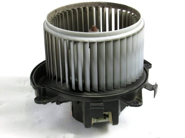 VENTILATOR  KABINE  OEM N. 77365131 ORIGINAL REZERVNI DEL FIAT BRAVO 198 R (2010 - 2014) DIESEL LETNIK 2011