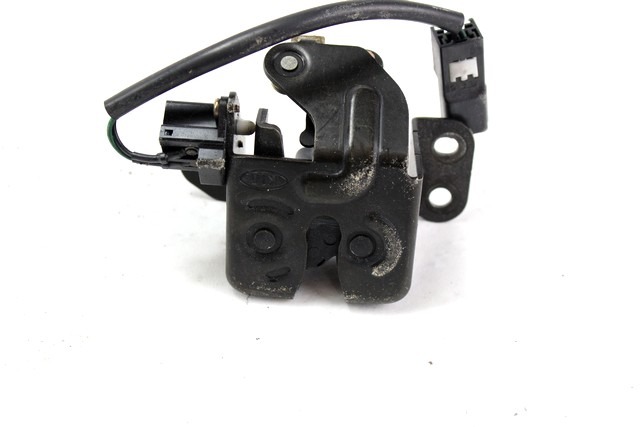 ZAKLEPANJE PRTLJA?NIH VRAT  OEM N. 871301F000 ORIGINAL REZERVNI DEL KIA SPORTAGE KM MK2 (2004 - 2010)DIESEL LETNIK 2005