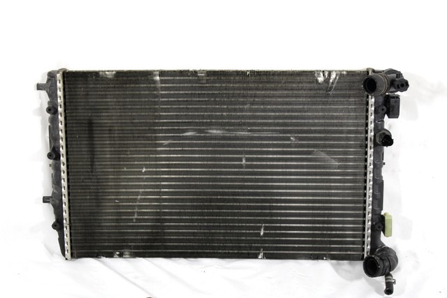 RADIATOR VODE OEM N. 6Q0121253Q ORIGINAL REZERVNI DEL SEAT IBIZA 6L1 MK3 R (02/2006 - 2008) BENZINA LETNIK 2008