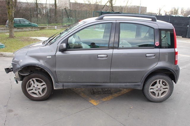 FIAT PANDA 4X4 1.3 D 51KW 5M 5P (2008) RICAMBI IN MAGAZZINO