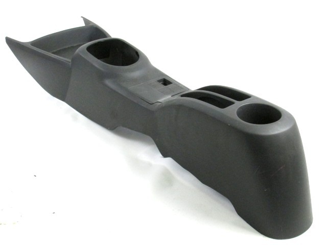 PLASTIKA MED SEDEZI BREZ NASLONJALA ROK OEM N. 58910-0D010 ORIGINAL REZERVNI DEL TOYOTA YARIS P9 MK2 R (2009 - 2011)BENZINA LETNIK 2011