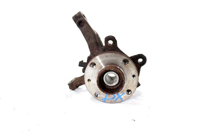 VRTLJIVI LEZAJ DESNO / PESTO KOLESA Z LEZAJEM SPREDAJ OEM N. 8200663593 ORIGINAL REZERVNI DEL RENAULT TWINGO CN0 MK2 (09/2006 - 11/2011) BENZINA LETNIK 2010